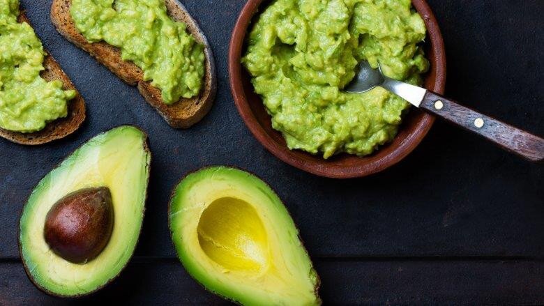 Biểu tượng gợi cảm nhất showbiz là mỹ nhân đẹp thứ 2 thế giới, U40 da mướt như gái 20 nhờ 3 món ăn giàu collagen - 4