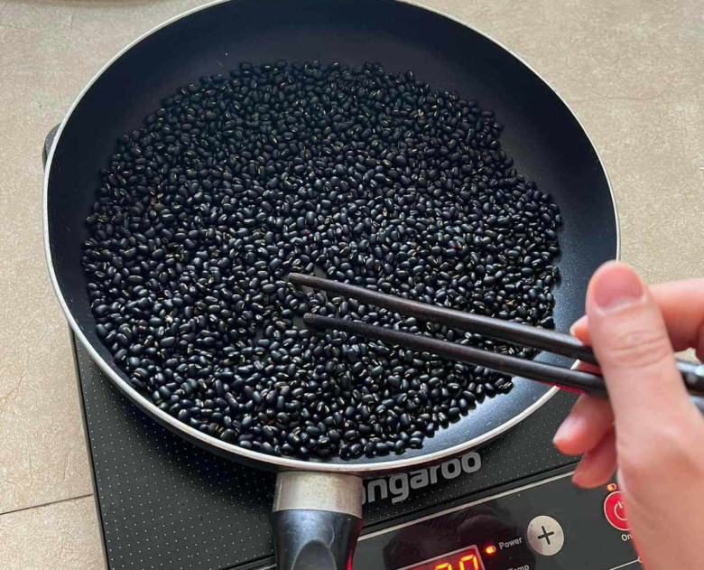 Gái Hàn mách nhau món đồ uống "đen xì" sau khi tập gym: Đẹp cả da lẫn tóc, collagen tự nhiên dồi dào - 4