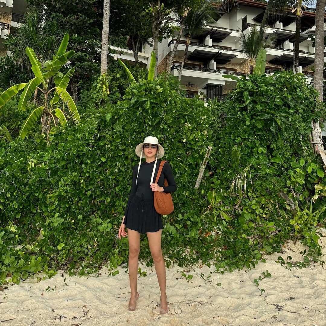 Gu ăn mặc &#34;giàu ngầm&#34; của hai con dâu nhà tỷ phú Johnathan Hạnh Nguyễn - 3