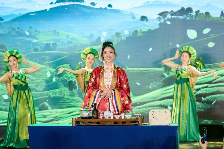 Hoa hậu Ngọc Châu: &#34;Thành tích của Xuân Hạnh tại Miss Cosmo là áp lực với Phương Linh&#34; - 2