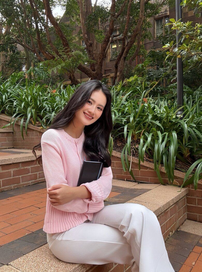 Hoa hậu Ý Nhi lộ nhan sắc thật ngày cuối nhiệm kỳ, đi làm thêm ở Úc tiết kiệm 30 triệu đồng/tháng - 5