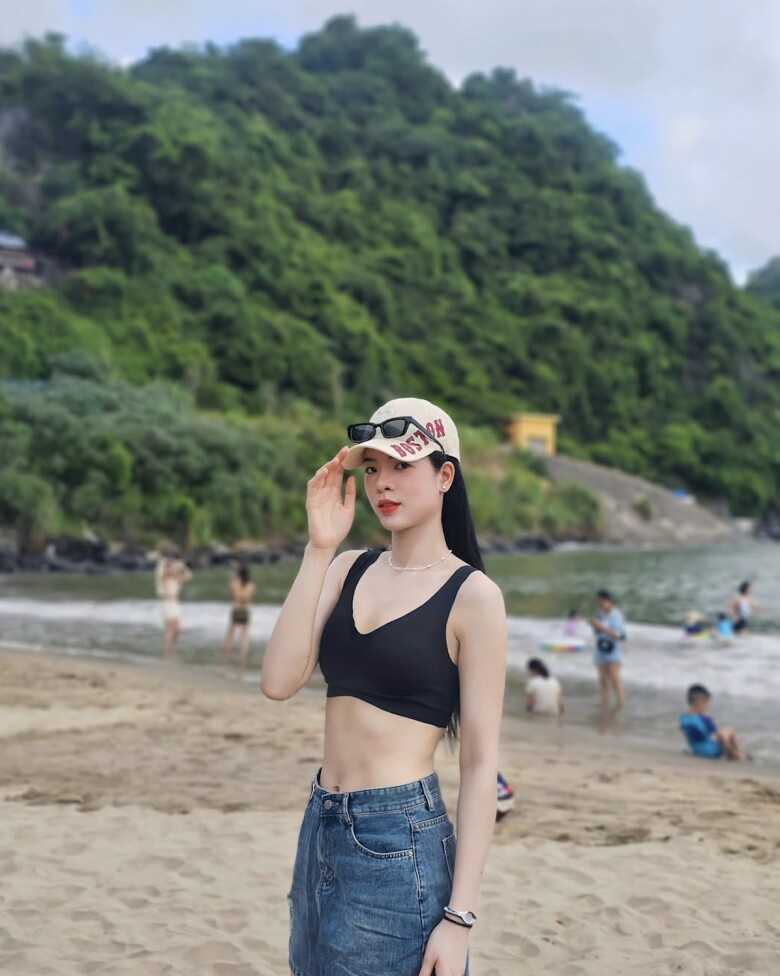 "Hoa khôi bóng chuyền" cầm cờ cho đoàn Việt Nam tại SEA Games 33: Cao 1m80, ngỡ ngàng nhan sắc đời thường - 4