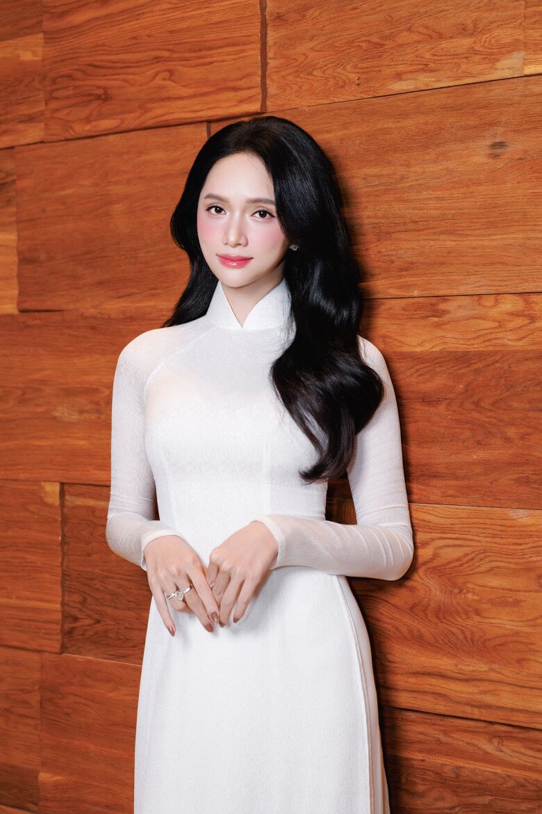 Hương Giang làm điều chưa từng có tiền lệ tại Miss Universe - 2