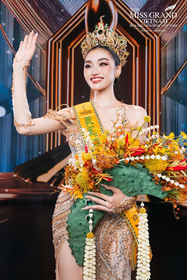 Không nhận ra Miss Grand Vietnam 2025 sau 2 tháng đăng quang - 3