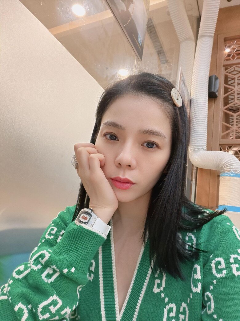 Lệ Quyên U45 da vẫn căng bóng: Chăm đắp mặt nạ hằng ngày, có bí quyết còn "hơn ngàn vạn cách thẩm mỹ trên đời" - 3