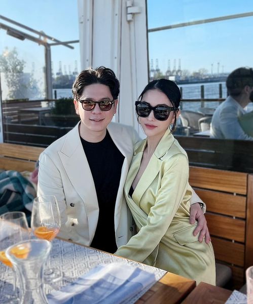 Mẹ đơn thân lấy &#34;hồng hài nhi&#34; được tặng kim cương size khủng, U40 sở hữu vòng eo đẹp hơn Ngọc Trinh - 2