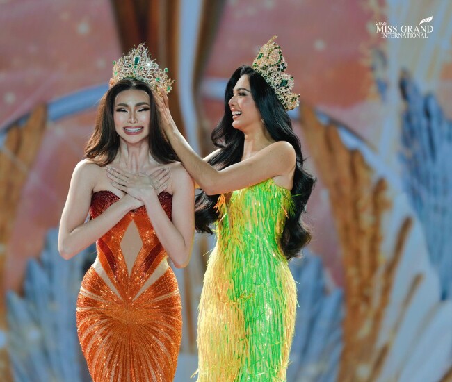 Miss Grand International 2025: Nhan sắc xinh như búp bê, mê mặc táo bạo khiến dân tình &#34;bỏng mắt&#34; - 1