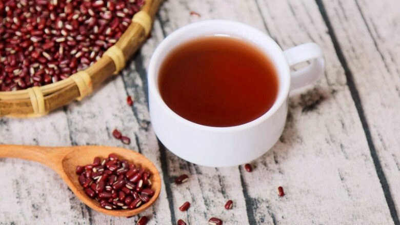 Mỹ nhân 45 tuổi vẫn sở hữu làn da căng bóng như gương soi, hoá ra là vì uống loại nước từ hạt nhỏ xíu này mỗi ngày  - 2