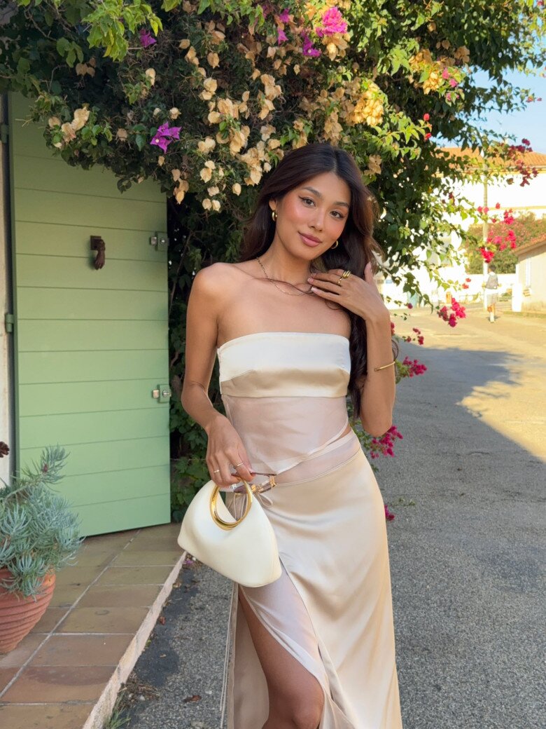 Mỹ nhân Việt mất suất thi Miss Universe diện nội y khoe body "khét lẹt", visual sau 3 năm đăng quang khiến netizen tiếc nuối  - 11