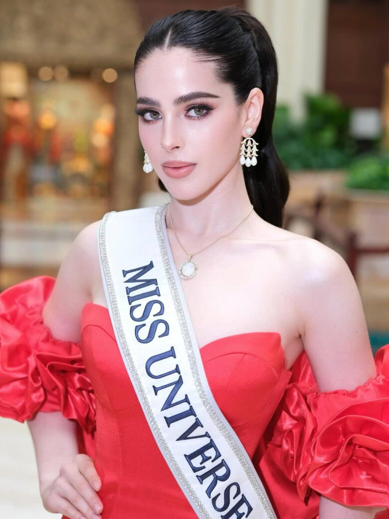 Quá khứ gây sốc của người đẹp 10X vừa đăng quang Miss Universe 2025 - 5