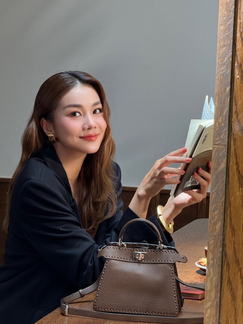 Thanh Hằng U45 vẫn trẻ quên tuổi nhờ chăm uống 5 loại nước, có thứ là &#34;vua chống oxy hóa&#34; - 7