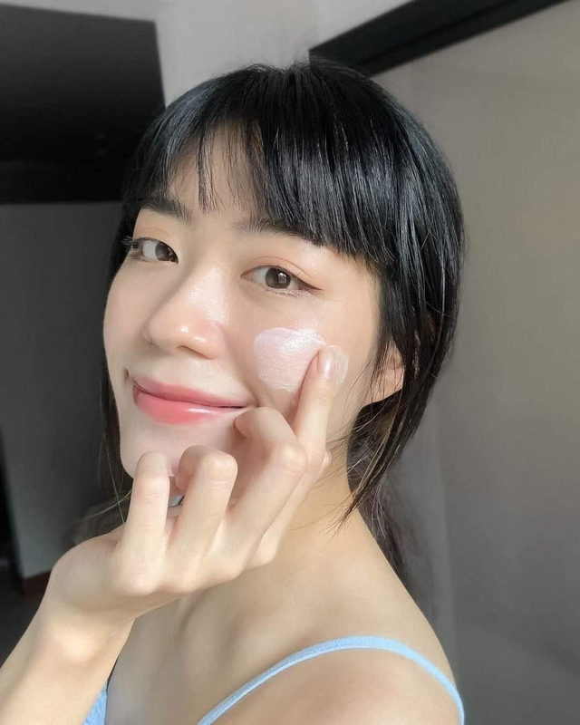 Thời tiết lạnh khiến da dễ bong tróc, hội chị em chớ bỏ qua 5 việc cần làm mỗi ngày - 3