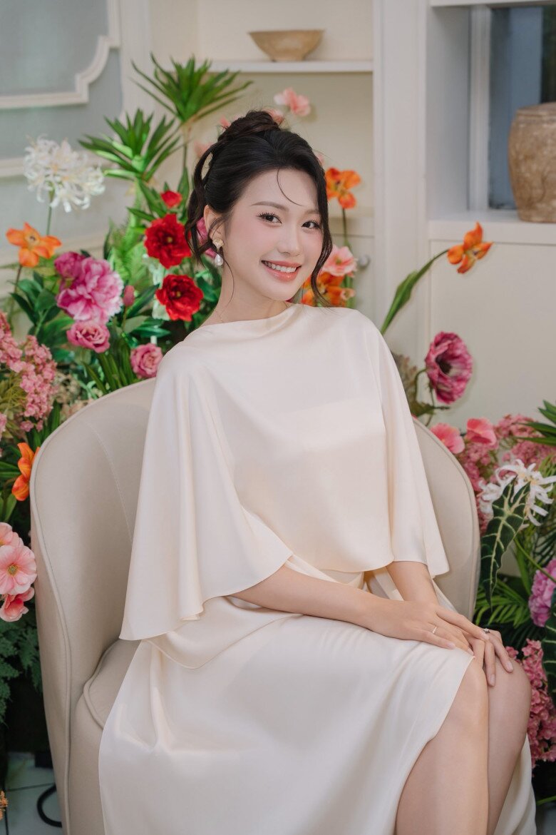 Tiểu thư Hà thành thi Hoa hậu lọt top 10 giờ là nàng WAGs Việt đình đám, sinh quý tử xong vẫn "đẹp mòn mắt" - 11