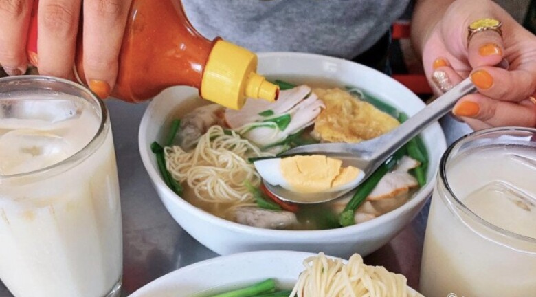 Đi tìm 3 quán mì vằn thắn lâu đời ngon nổi tiếng Thủ đô: Có quán mệnh danh là "siêu chảnh", chỉ bán vài tiếng là hết sạch - 4